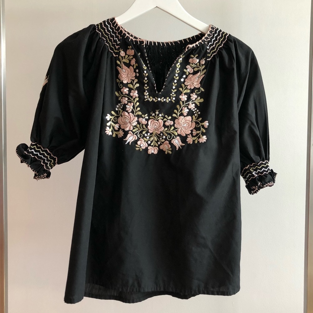 Vintage Hungarian Floral Embroidered Folk Blouse